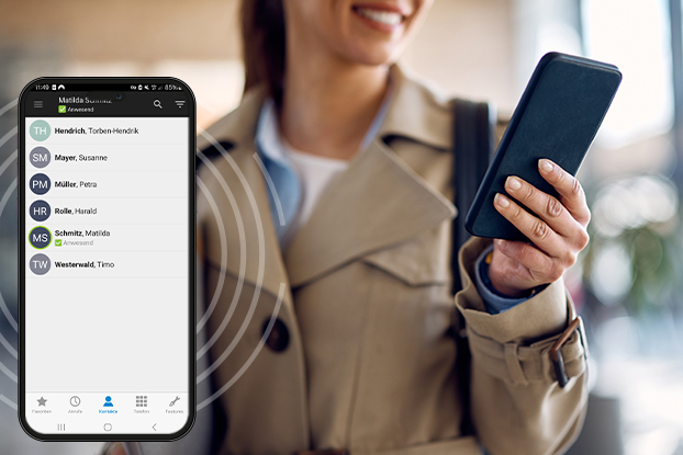 Cloud-Telefonanlage am Smartphone auf Geschäftsreise nutzen